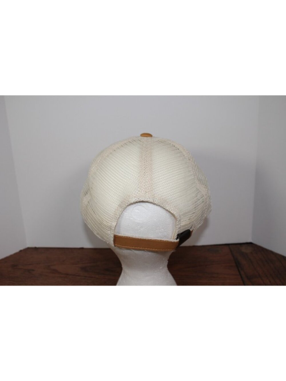 Yellowstone Tan Leather SnapBack With Buffalo Patch Mesh Back American Needle - Picture 3 of 5
